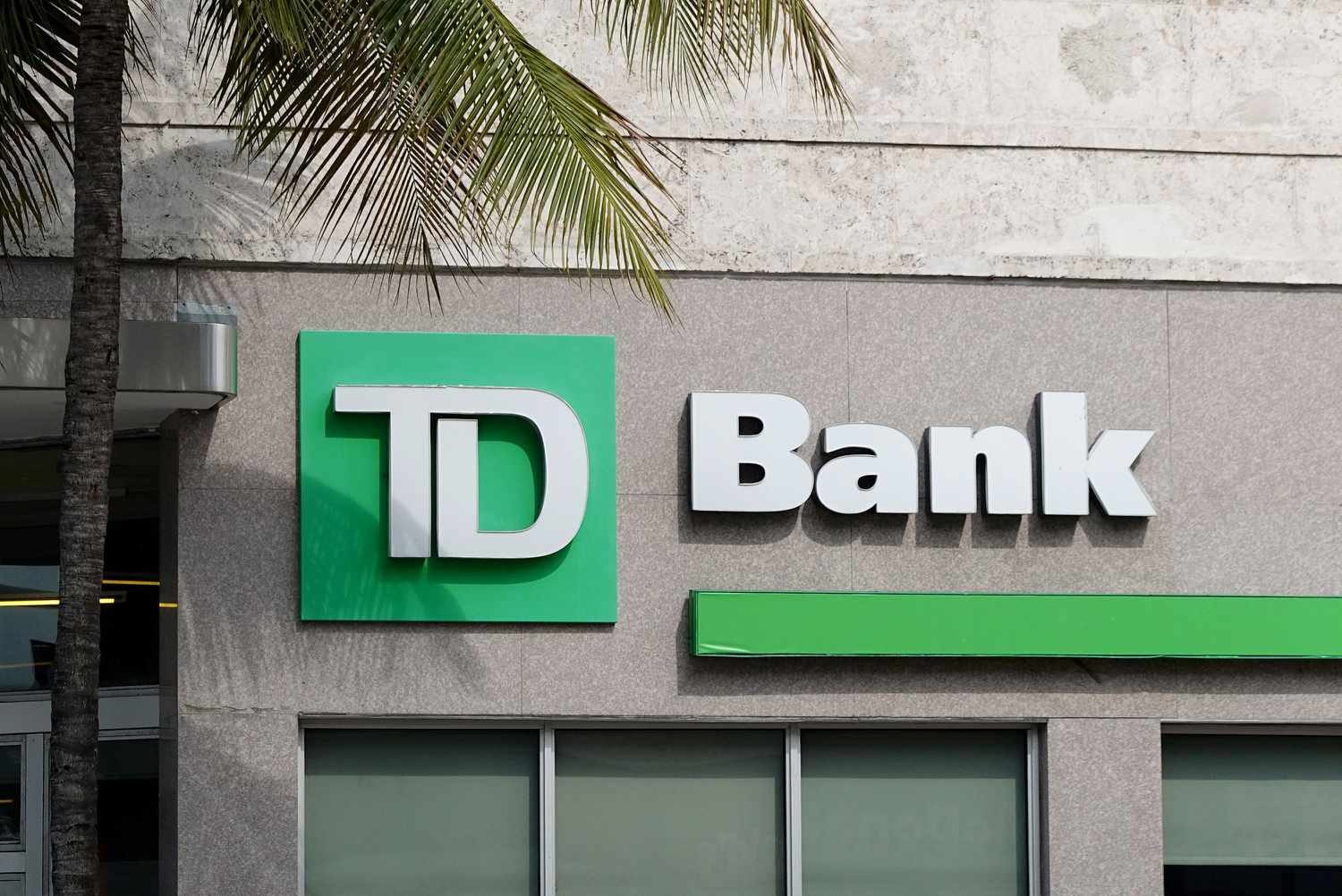 Cổ phiếu TD Bank bị ảnh hưởng sau án phạt 3 tỷ USD vì liên quan đến rửa tiền