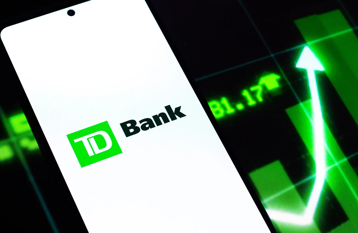 Cổ phiếu TD Bank bị ảnh hưởng sau án phạt 3 tỷ USD vì liên quan đến rửa tiền