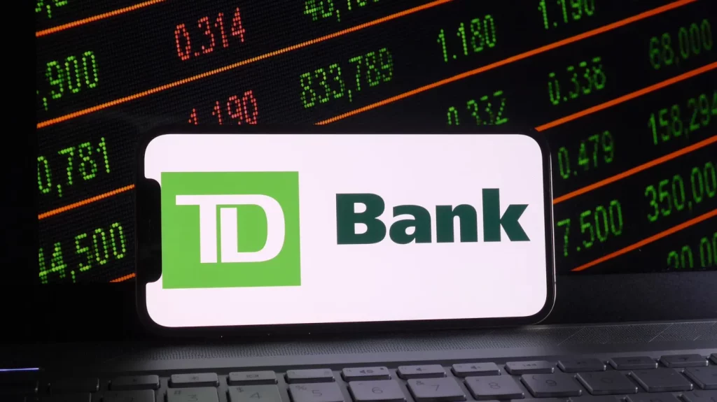 Cổ phiếu TD Bank bị ảnh hưởng sau án phạt 3 tỷ USD vì liên quan đến rửa tiền